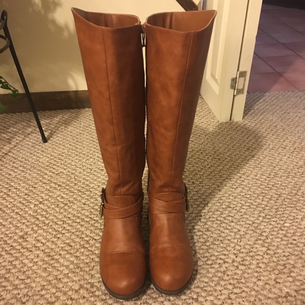Brown wide calf knee high riding boots size 8